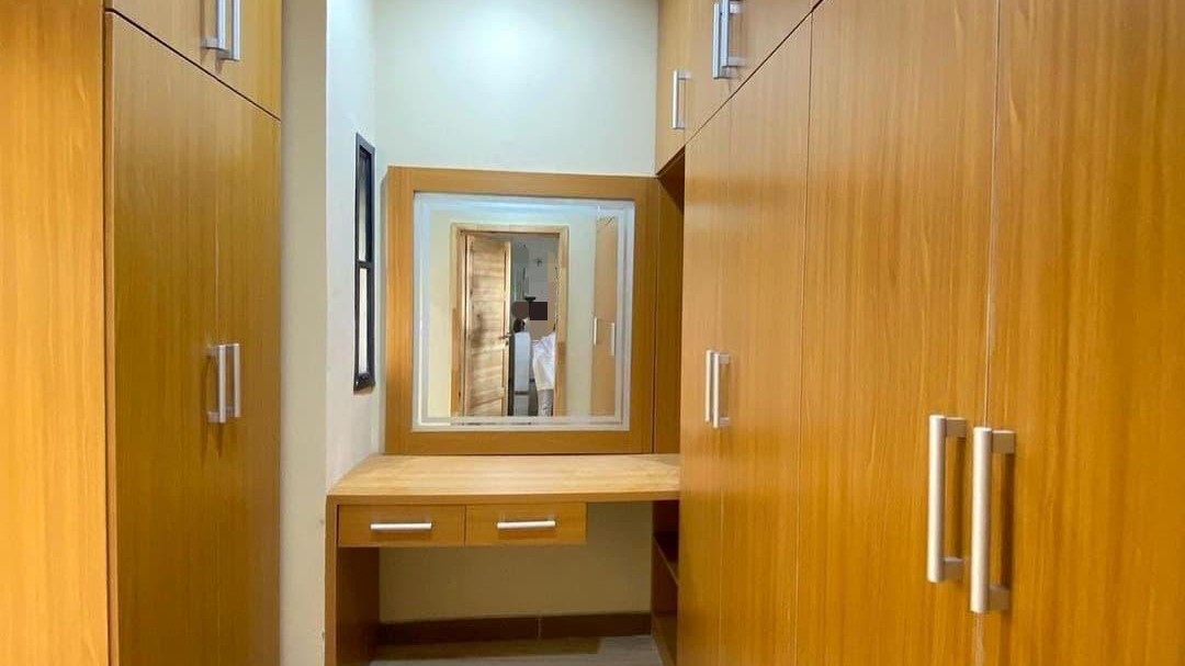 Luxury 5 Bedroom Detached Duplex with BQ