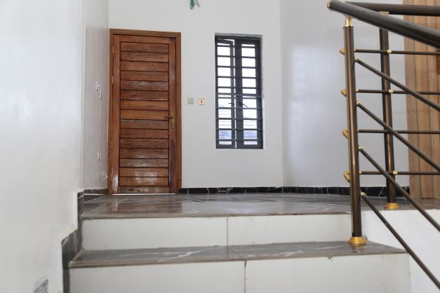 4bedroom detached duplex with bq