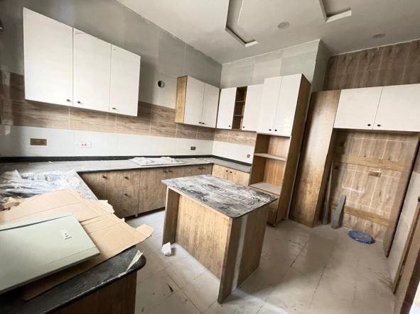 WELL BUILT 5 BED FULLY DETACHED DUPLEX WITH BQ