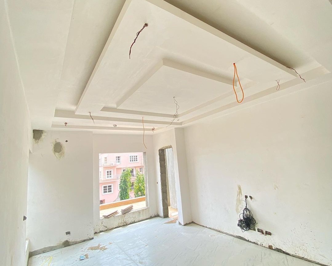 6bedroom detached duplex