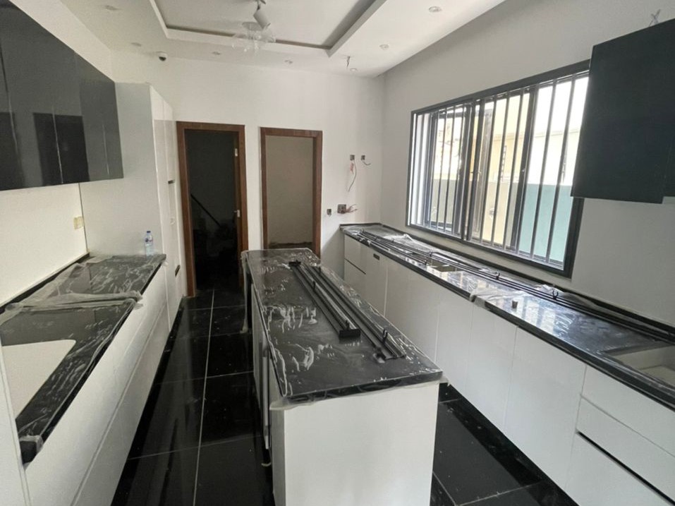 Luxery 5 Bedroom Detached Duplex with BQ