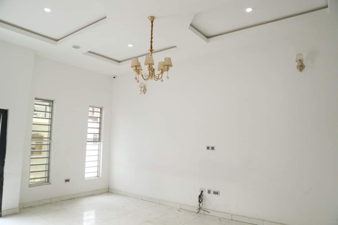 4 bedroom semi detached duplex with BQ
