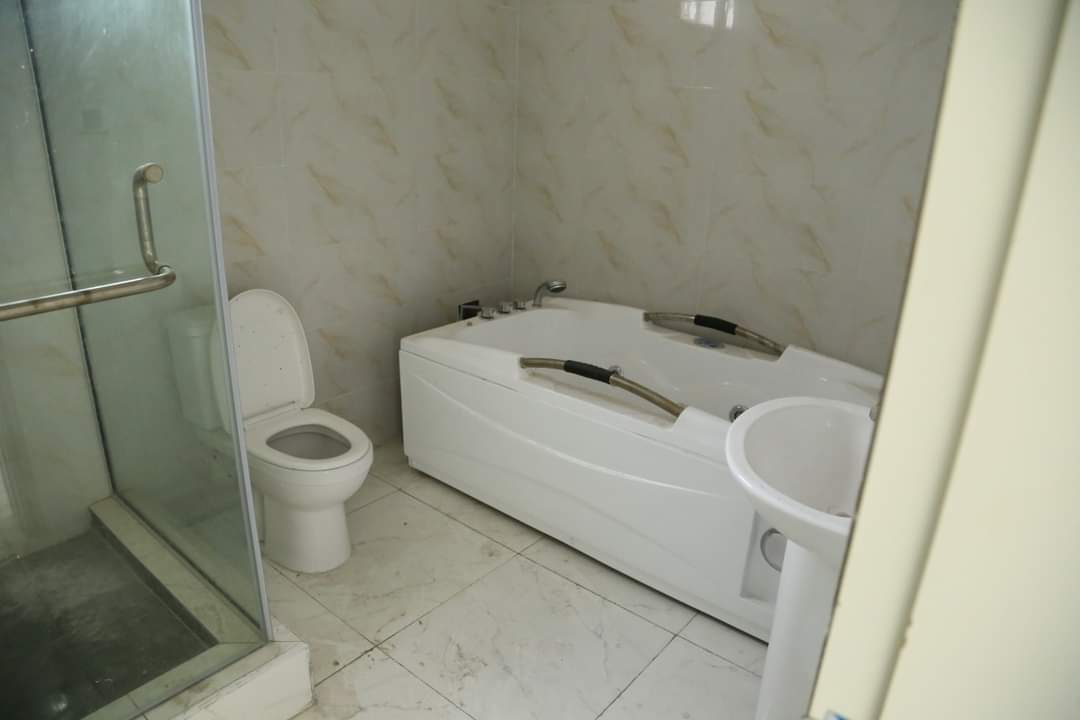 4 bedroom semi detached duplex with BQ