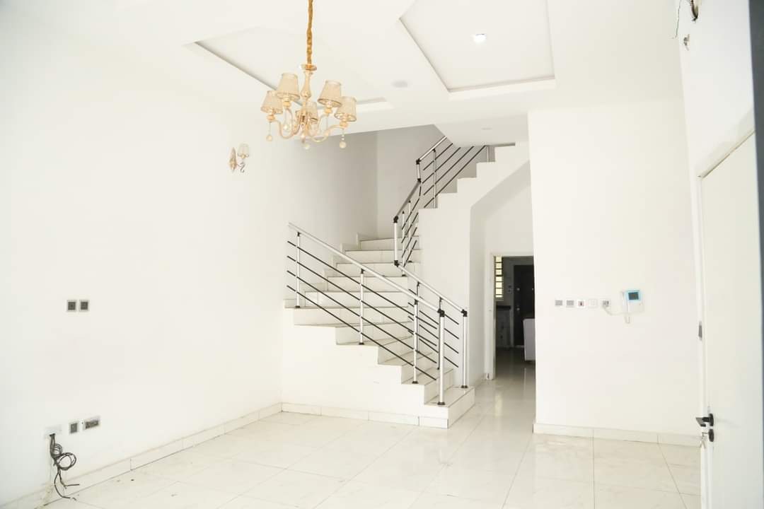 4 bedroom semi detached duplex with BQ