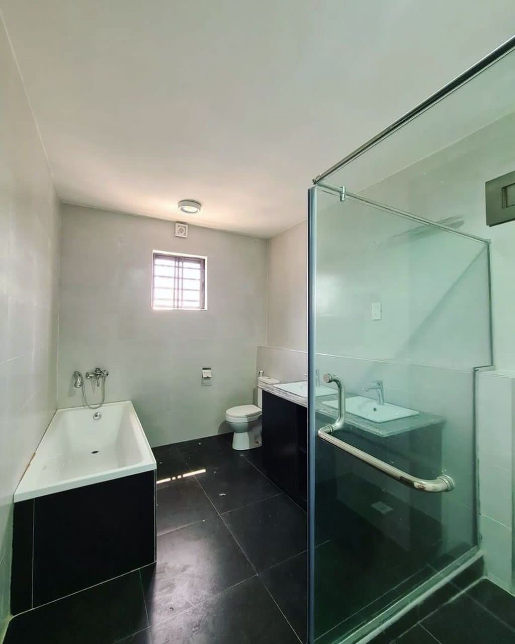 4 bedroom detached duplex + BQ