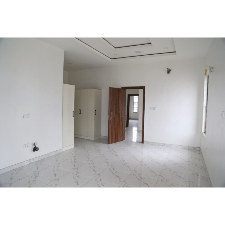4 bedroom semi detached duplex with BQ