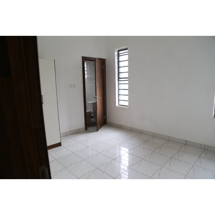 4 bedroom semi detached duplex with BQ