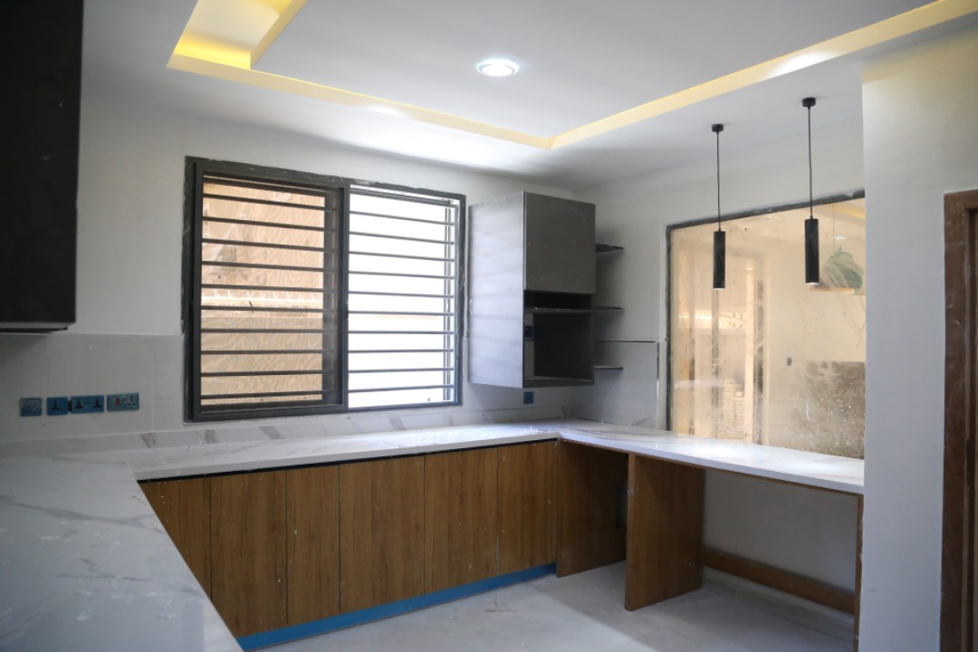 4 bedroom semi detached duplex with BQ