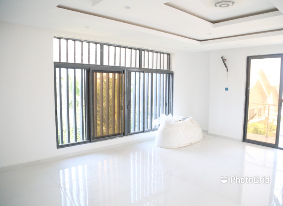 4 bedroom semi detached duplex with BQ