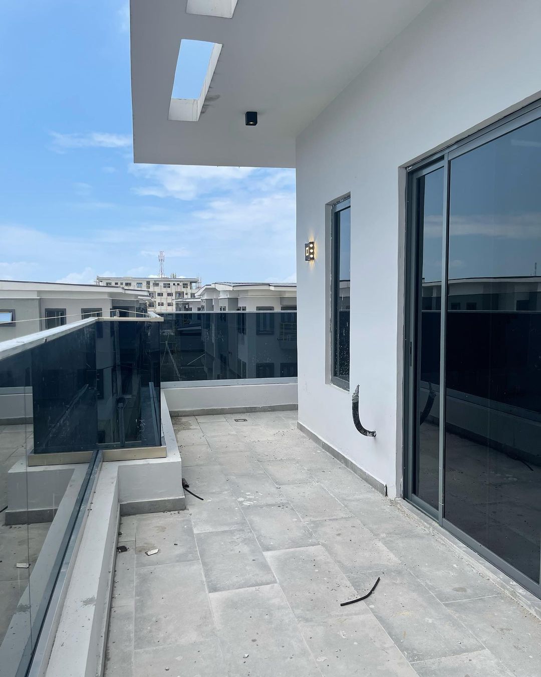 6 bedroom semi-detached duplex with BQ