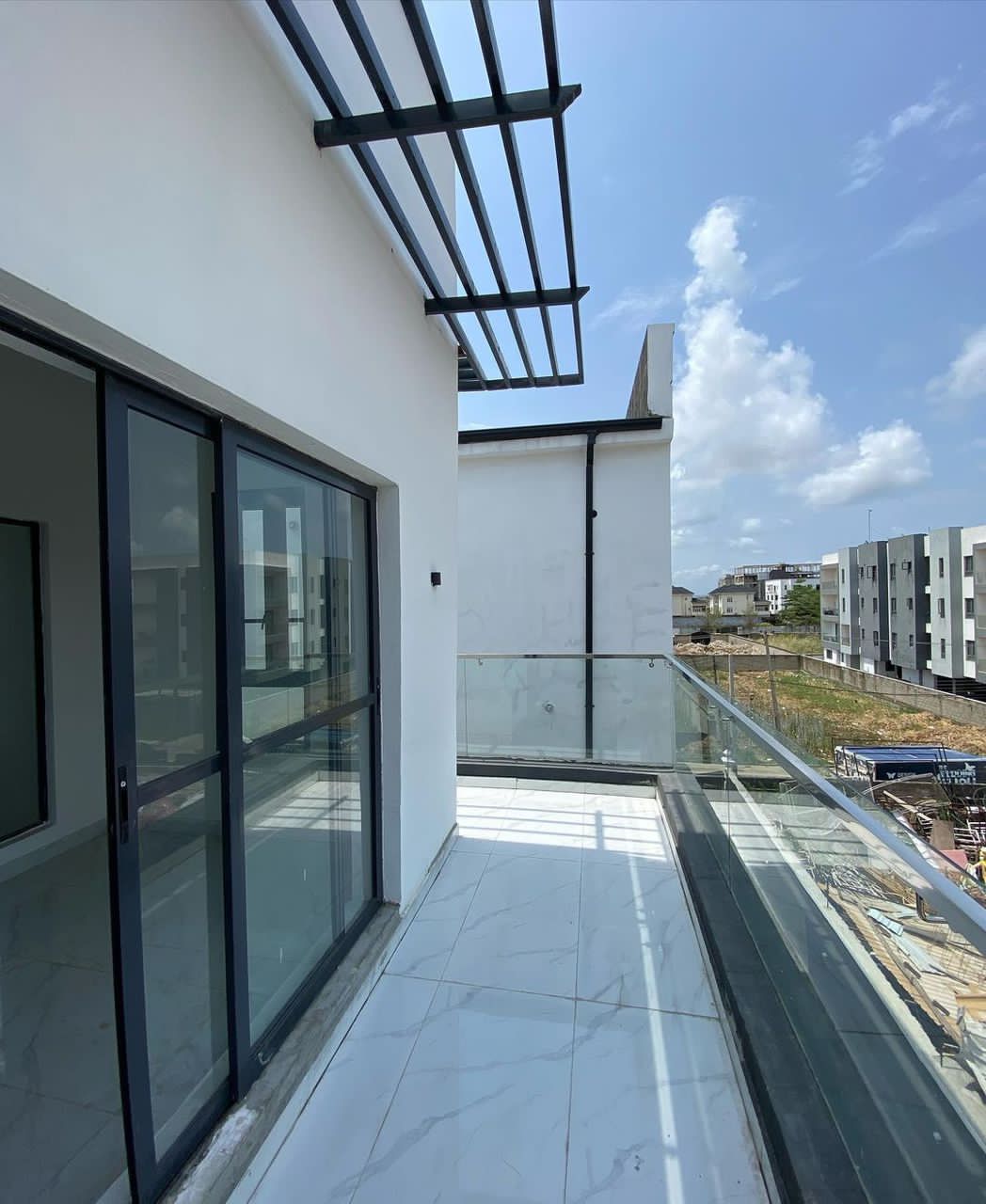 5 bedroom detached duplex with BQ