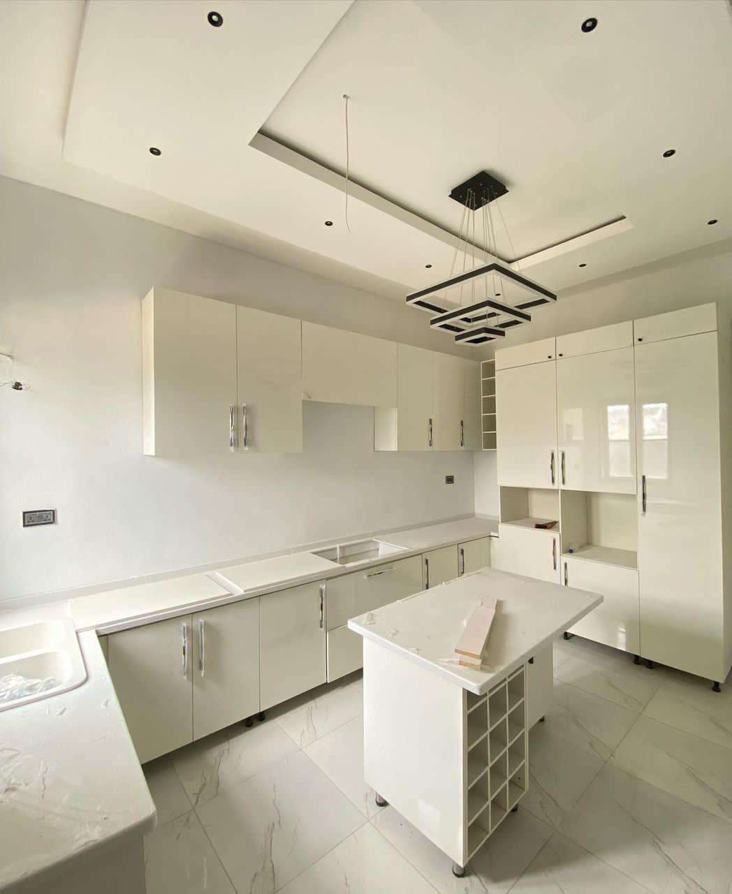 5 bedroom detached duplex with BQ