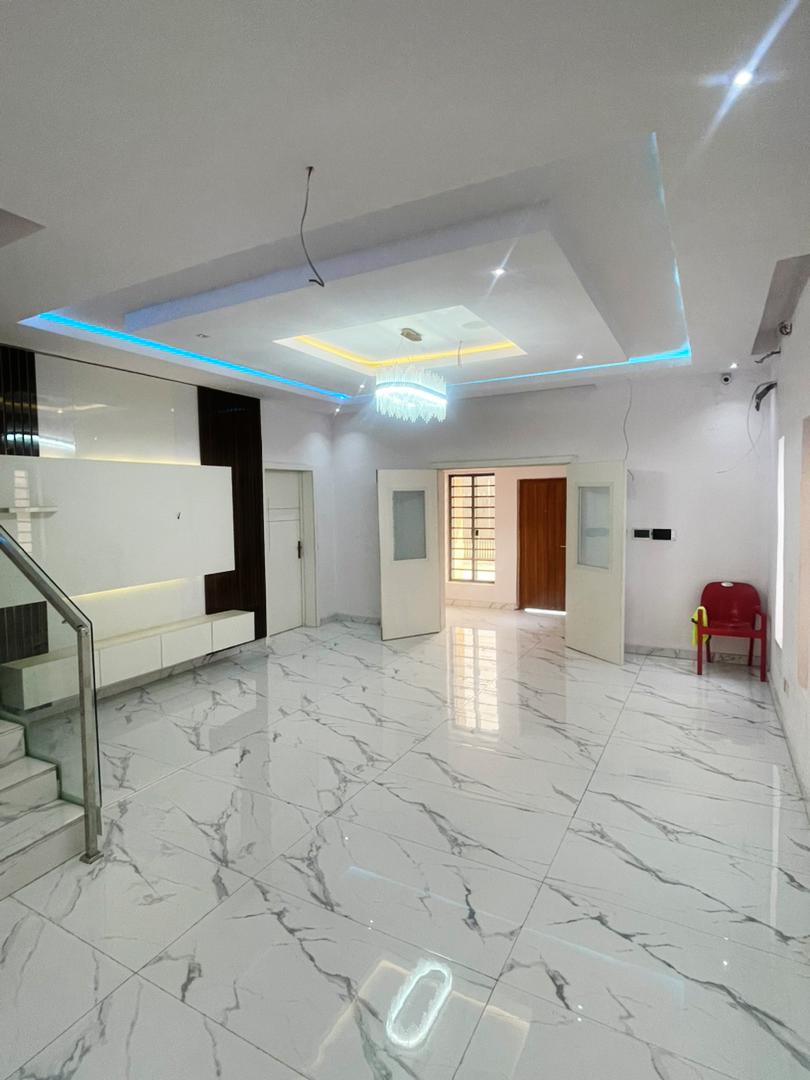 5 Bedroom Detached Duplex with BQ