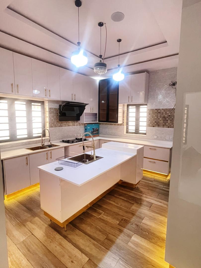 5 Bedroom Detached Duplex with BQ