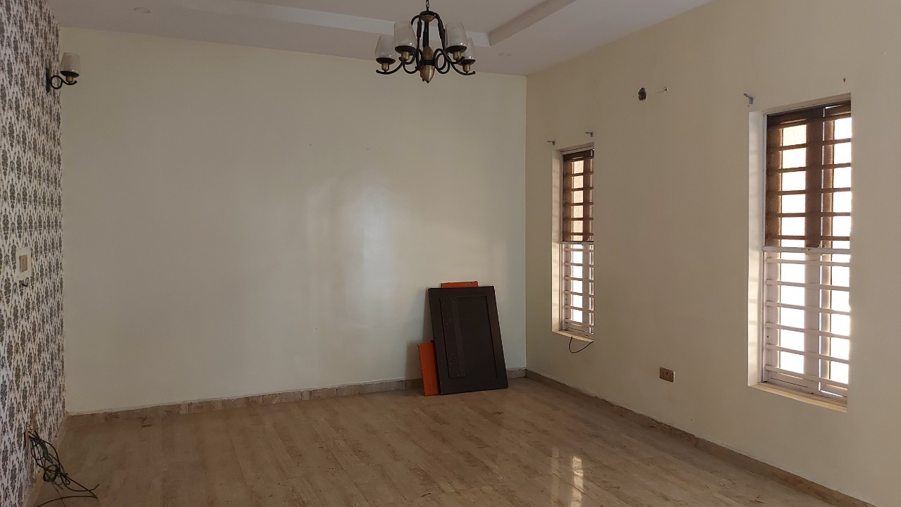 4 bedroom terrace duplex