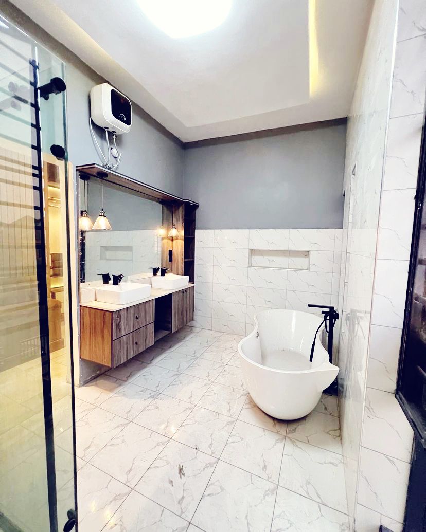 4 bedroom detached duplex with BQ