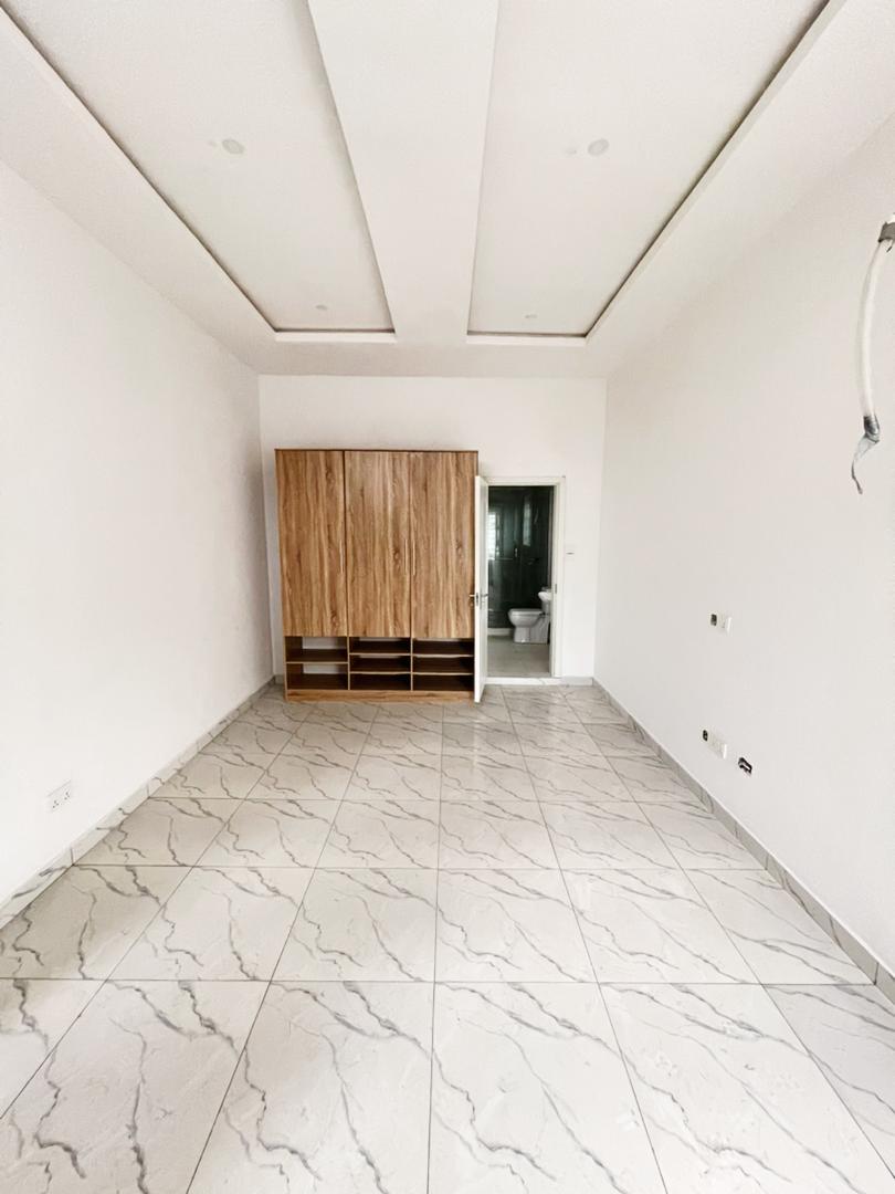 4 bedroom detached duplex with BQ