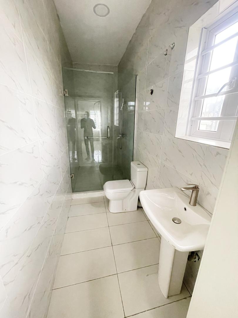 4 bedroom detached duplex with BQ