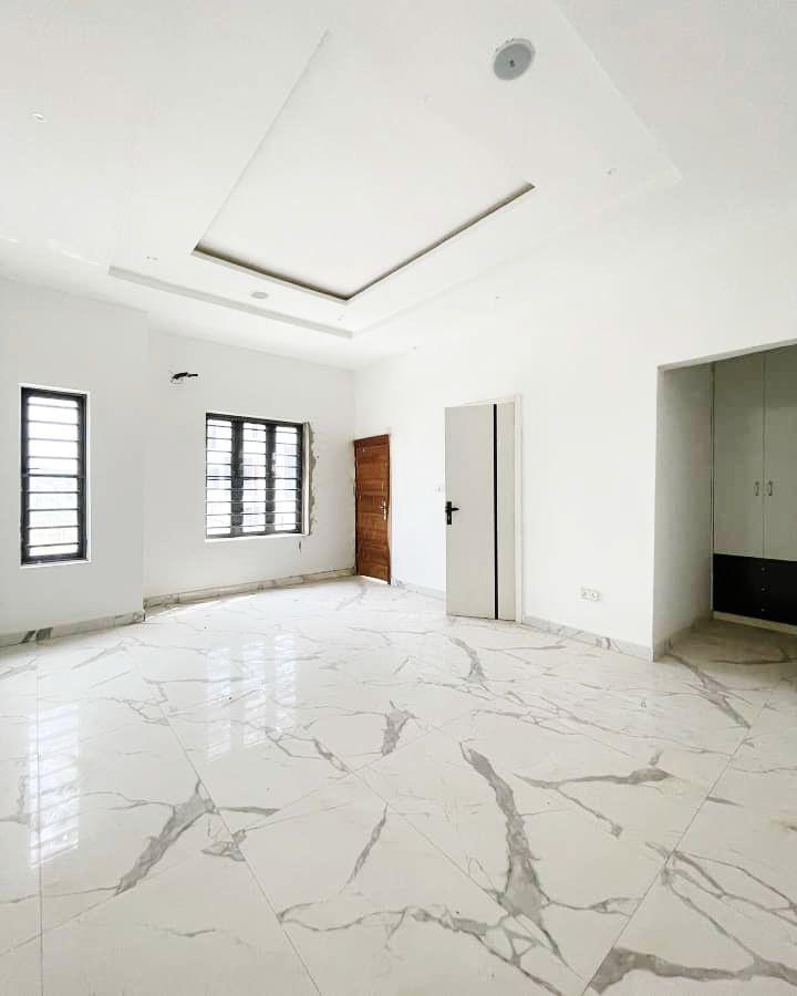 4 bedroom semi detached duplex with BQ