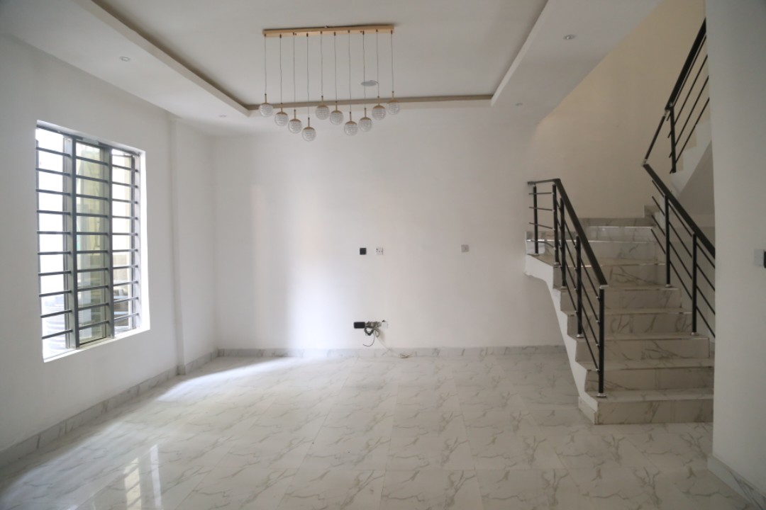 4 bedroom semi detached duplex with BQ