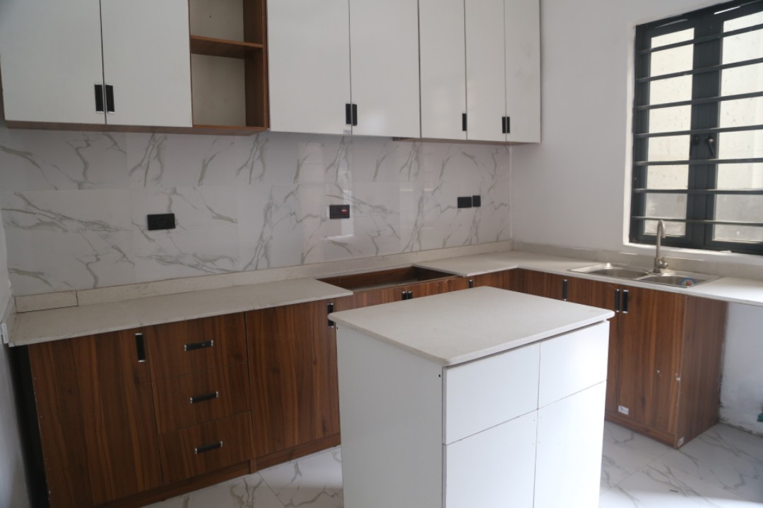 4 bedroom semi detached duplex with BQ