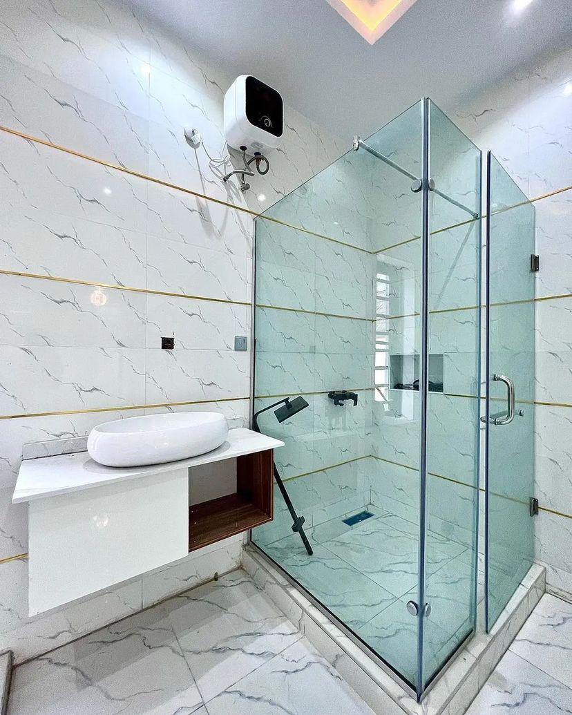 4 bedroom detached duplex