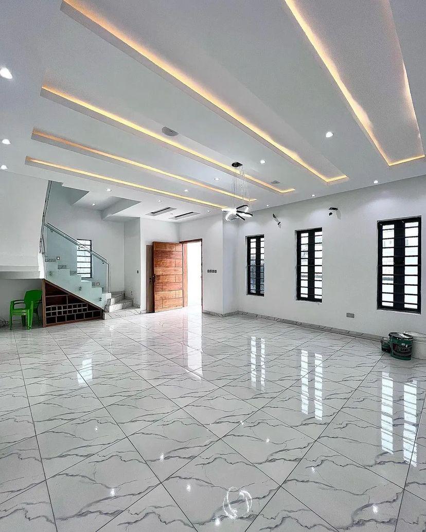 4 bedroom detached duplex