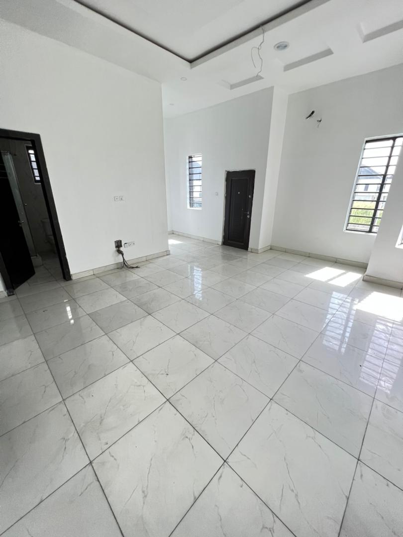 4 bedroom semi detached duplex with BQ