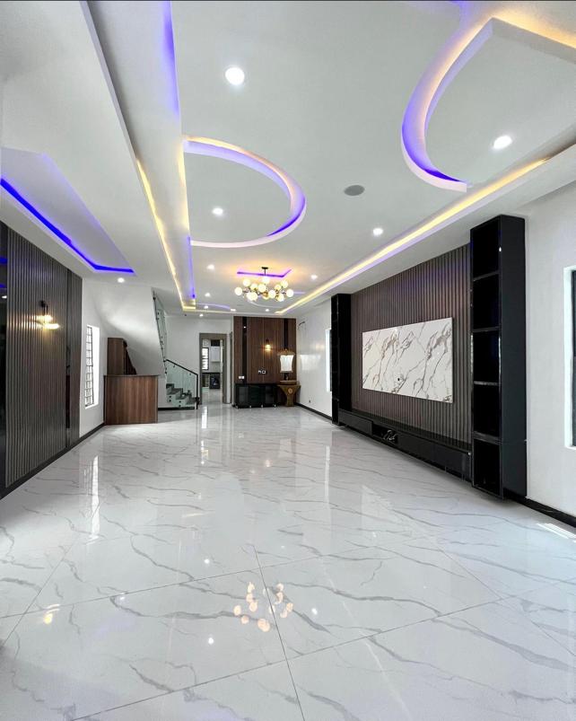 5 bedroom detached duplex with BQ