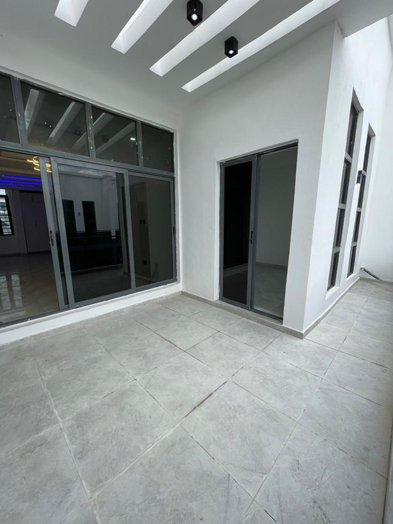 4 bedroom semi detached duplex with BQ