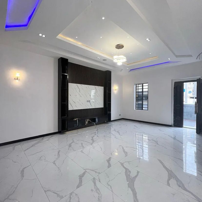 4 bedroom semi detached duplex with BQ