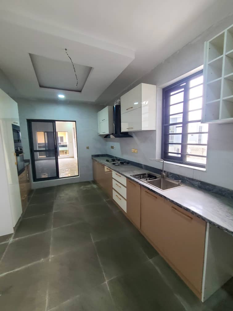 4 bedroom terrace duplex