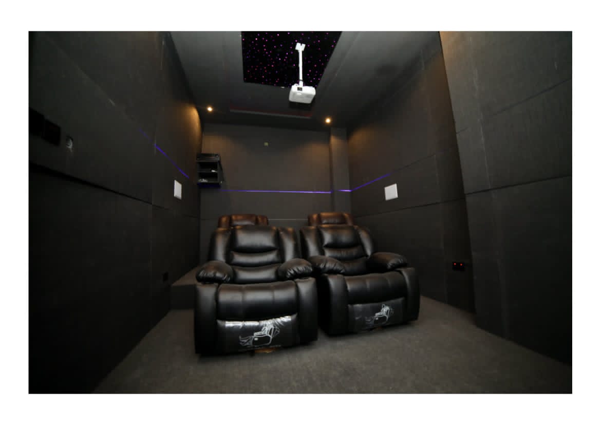 5 bedroom detached duplex with BQ