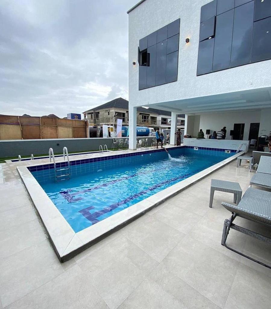 4 bedroom semi detached duplex with BQ