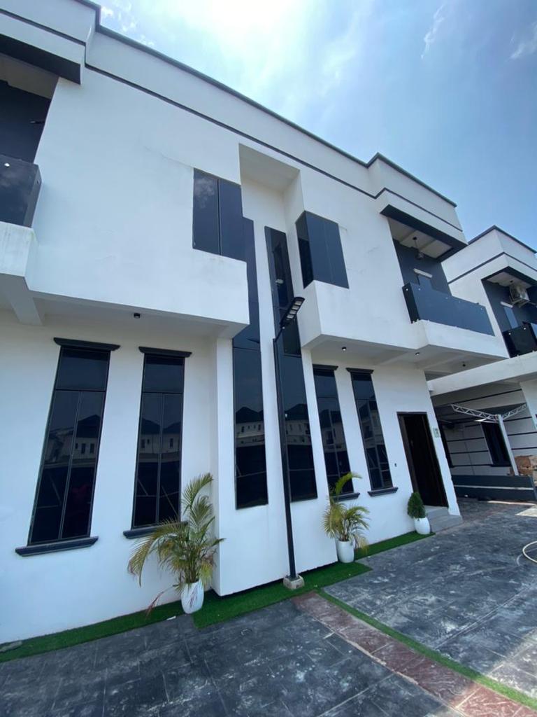4 bedroom semi detached duplex with BQ