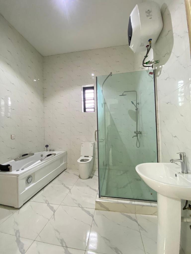 4 bedroom semi detached duplex with BQ