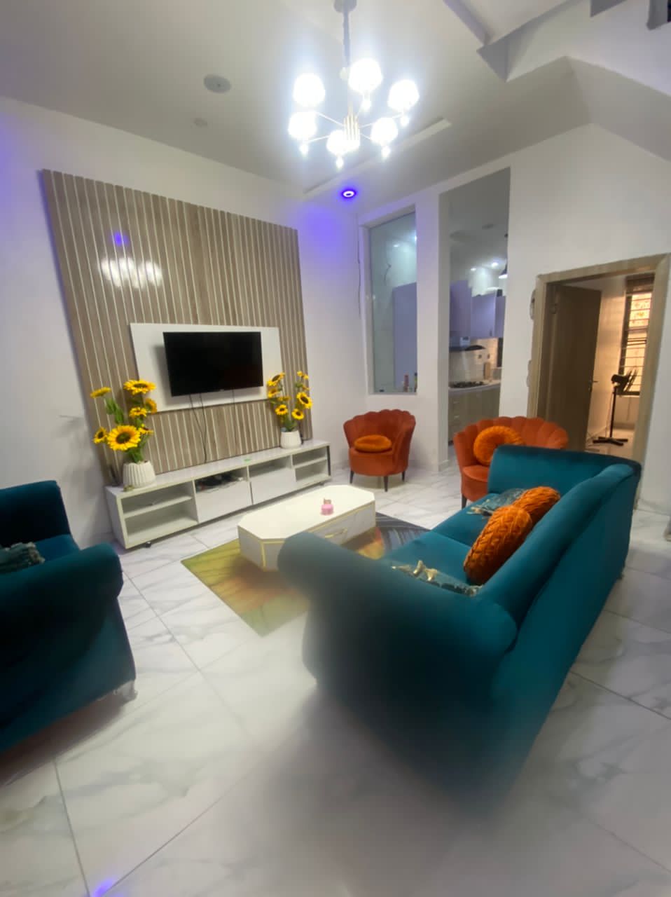 DISTRESS FULLY FURNISHED 3BEDROOM TERRACE DETACHED DUPLEX FOR SALE